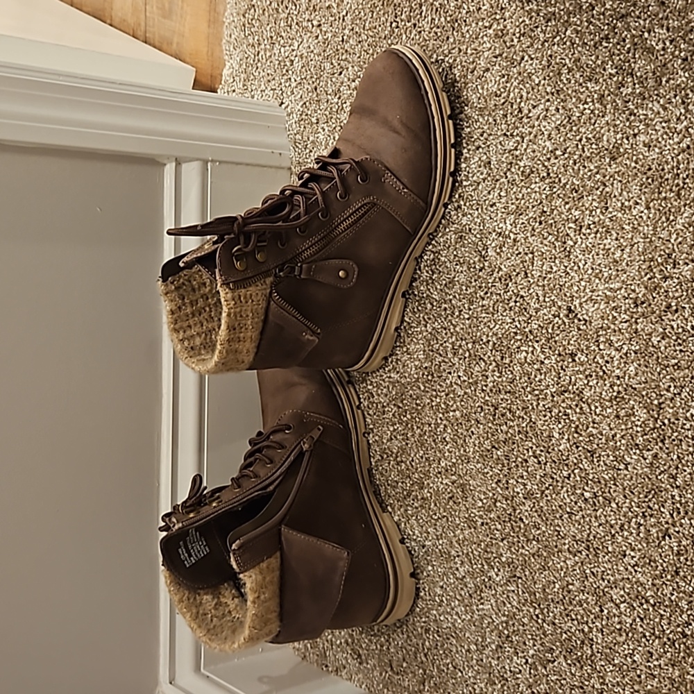 Cliffs by White Moutain brown boots